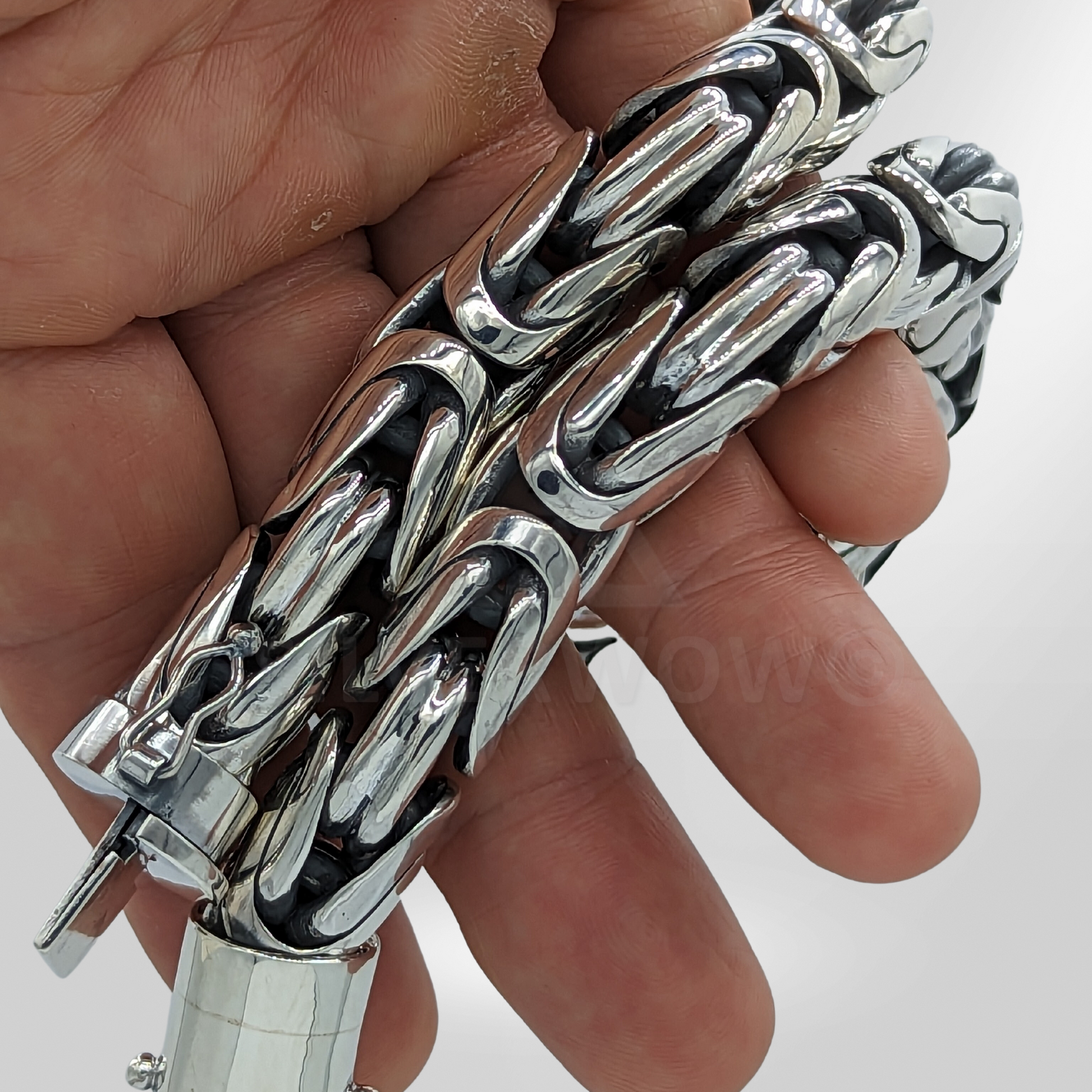 Heavyweight silver Bali chain – thick 10mm links with traditional box clasp