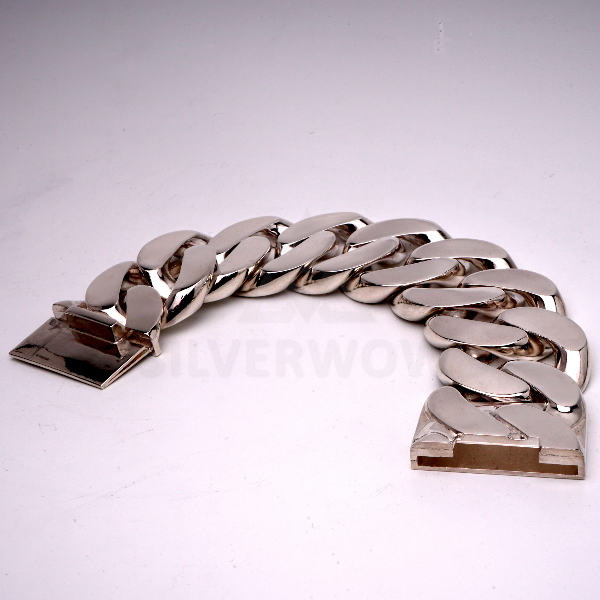 PL23 40mm Reverse Lock Curb Bracelet - SilverWow™