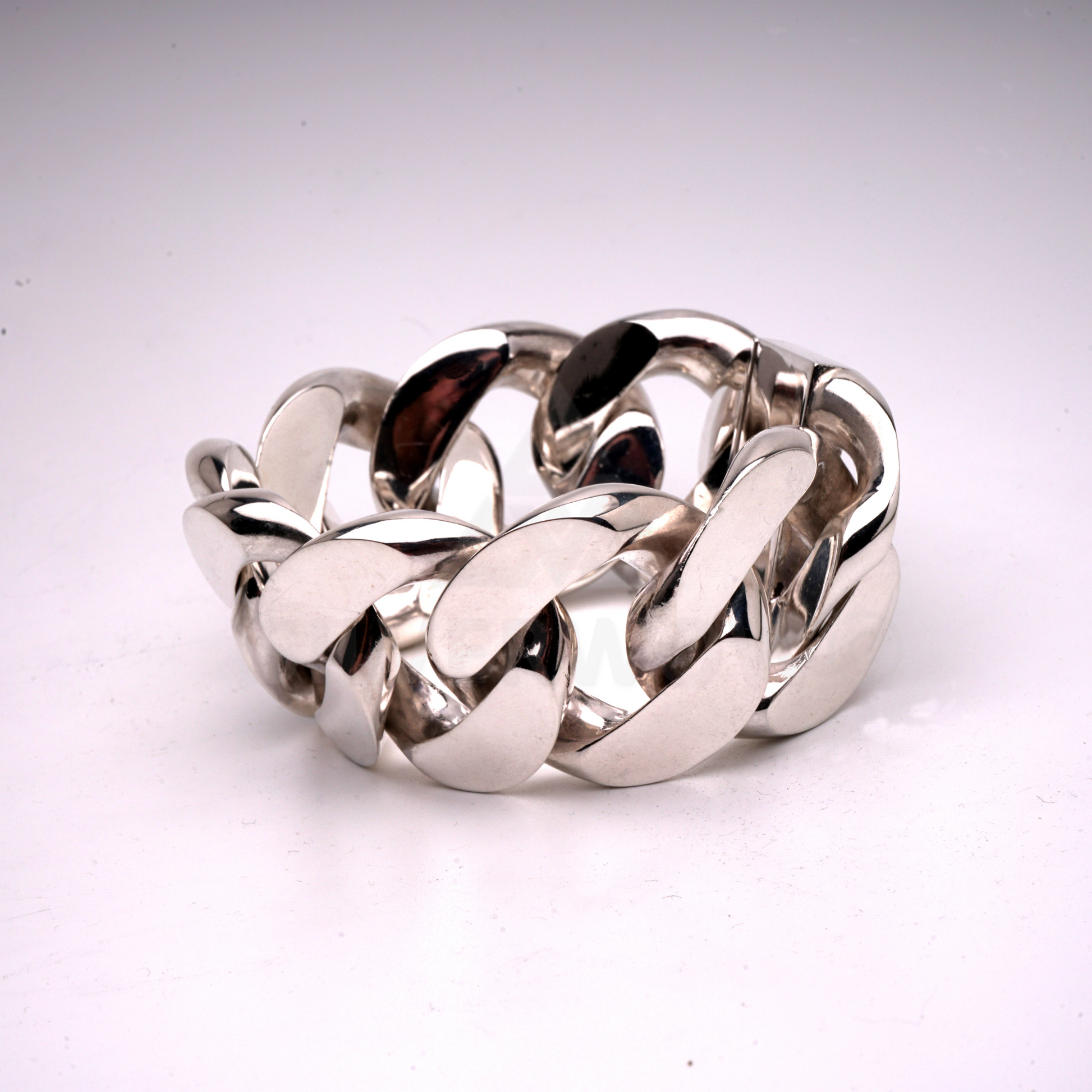 PL23 40mm Reverse Lock Curb Bracelet - SilverWow™
