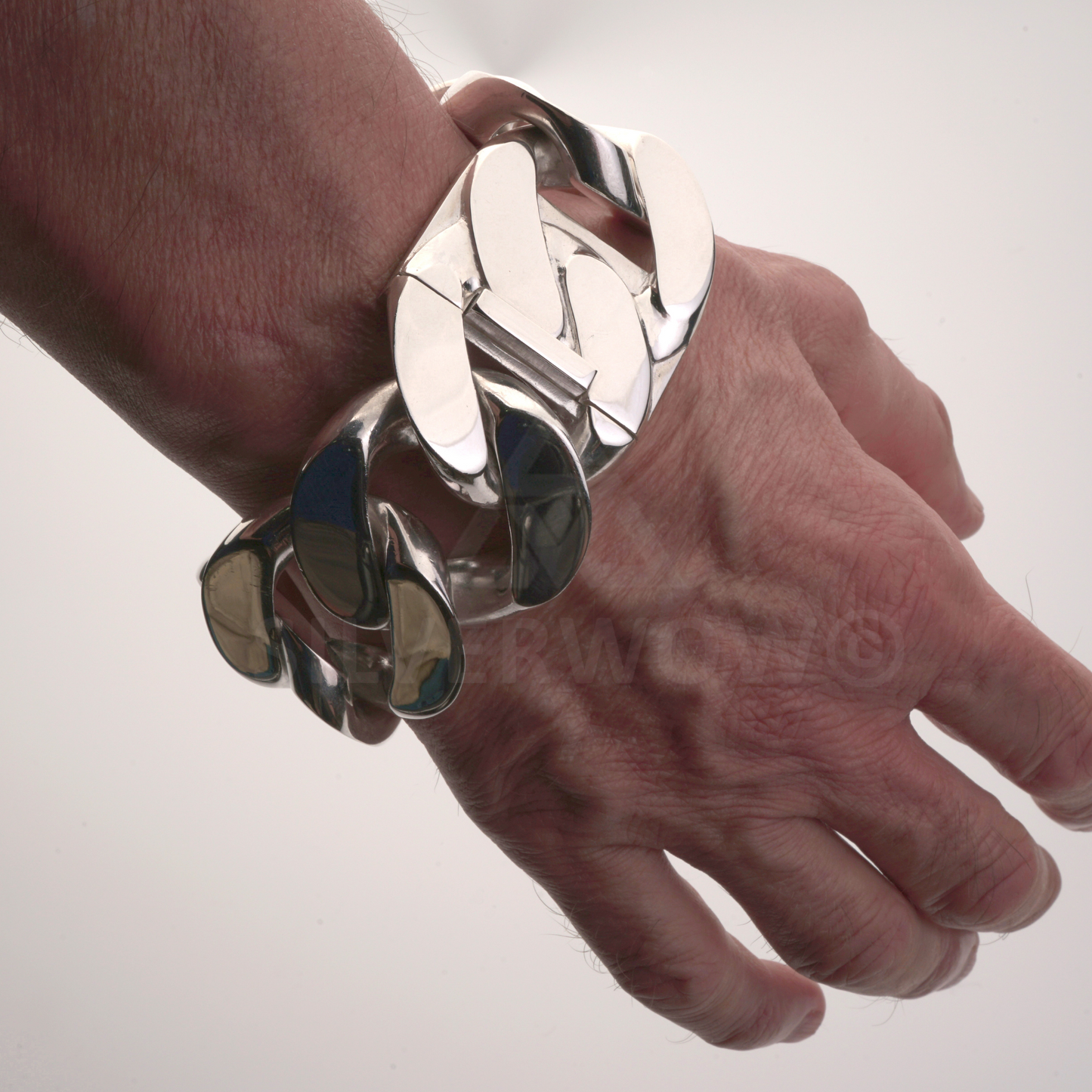 PL23 40mm Reverse Lock Curb Bracelet - SilverWow™