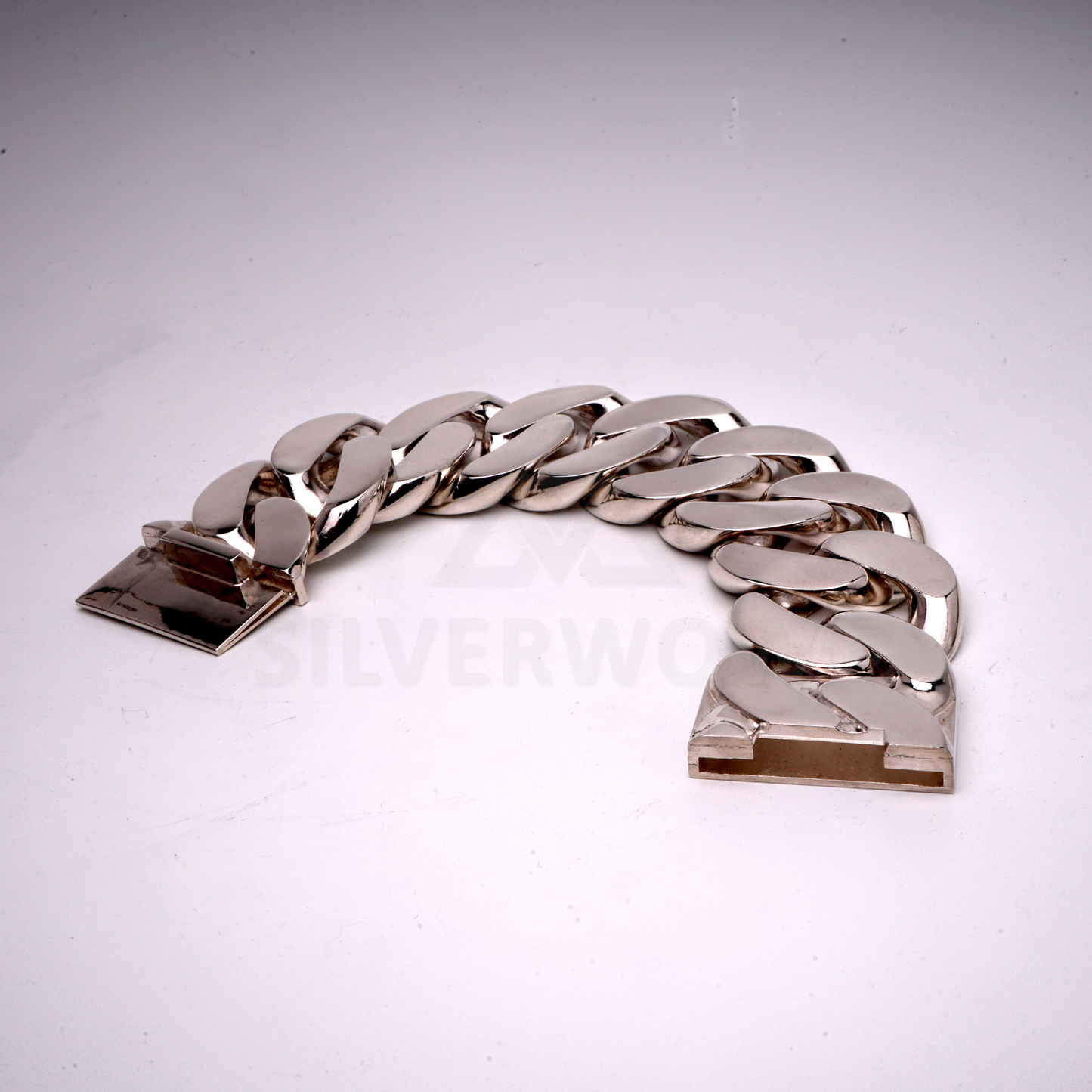 PL23 40mm Reverse Lock Curb Bracelet - SilverWow™