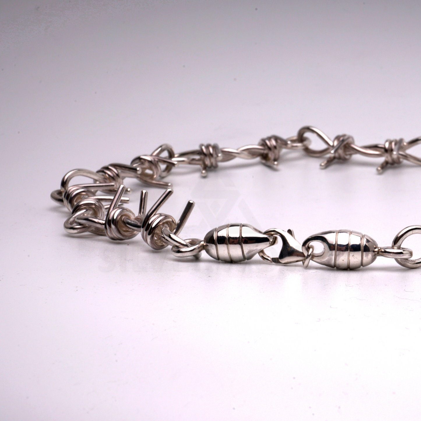 PL23 - Barbed Wire Necklace Chain ( new lock version )