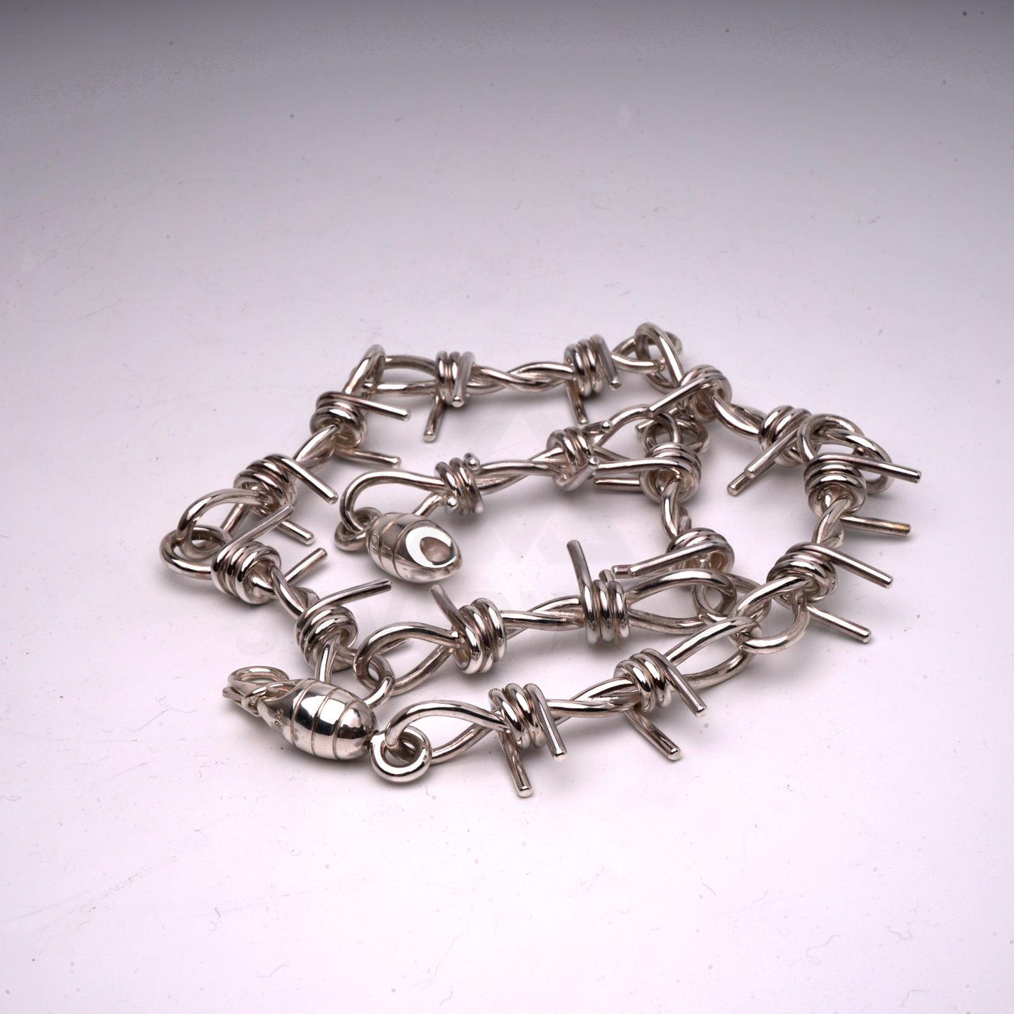 PL23 - Barbed Wire Necklace Chain ( new lock version )