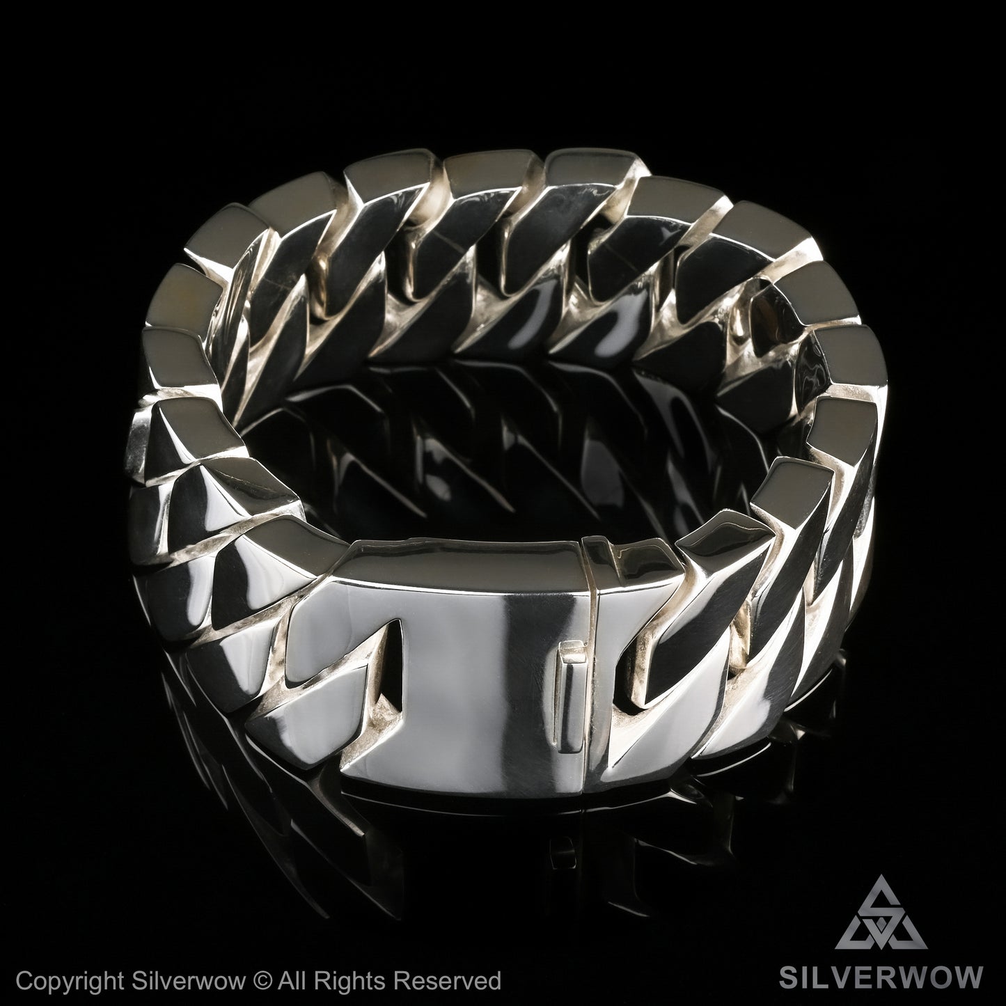 heaviest silver bracelet variation – 28mm box clasp design on wrist