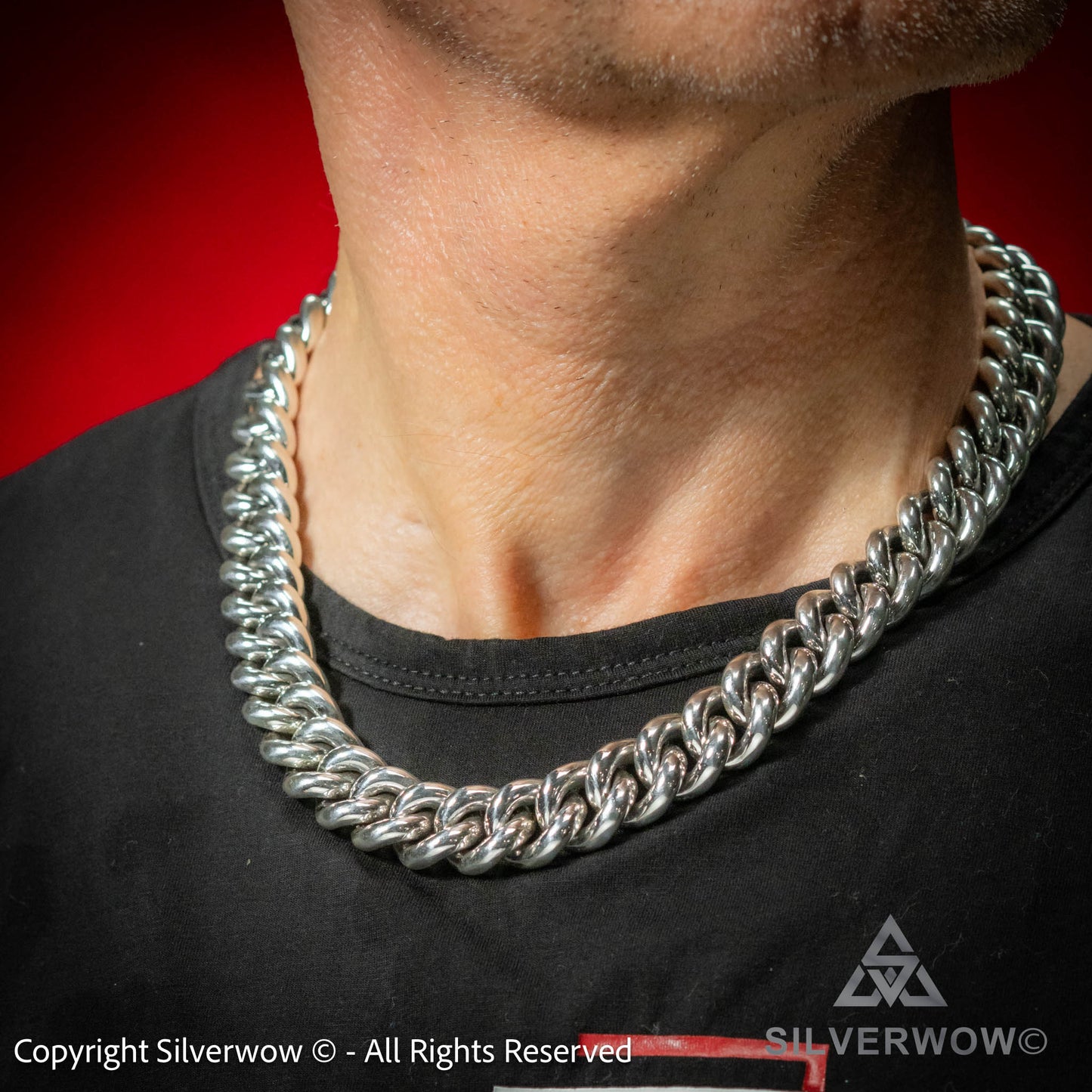 Close-up view of men’s rounded link silver chain necklace – solid handcrafted design
