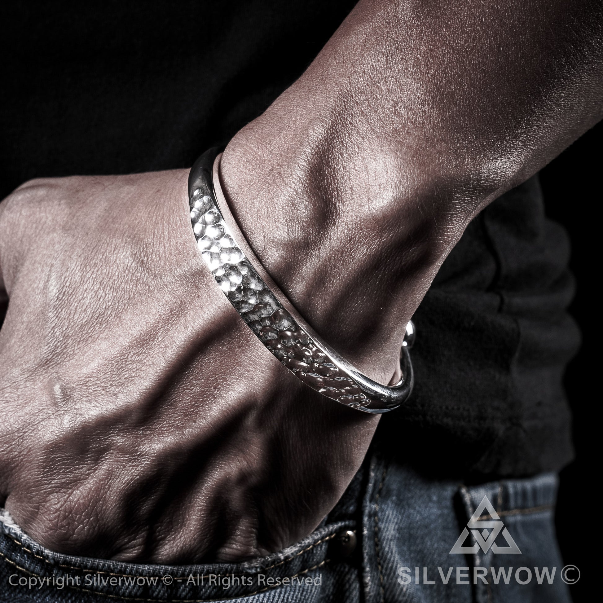 Hammered ID Torc Bangle 10 mm - SilverWow™
