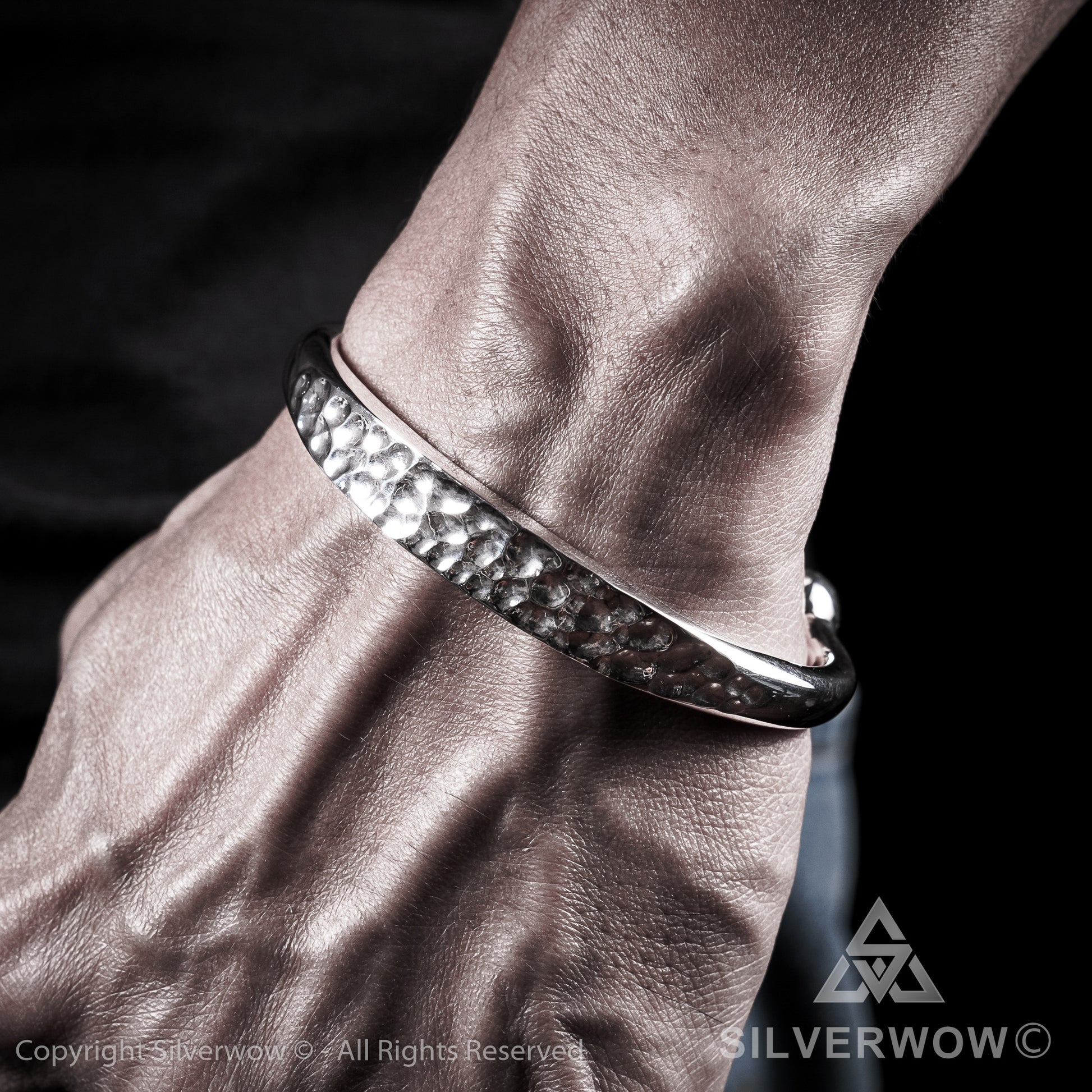 Hammered ID Torc Bangle 10 mm - SilverWow™