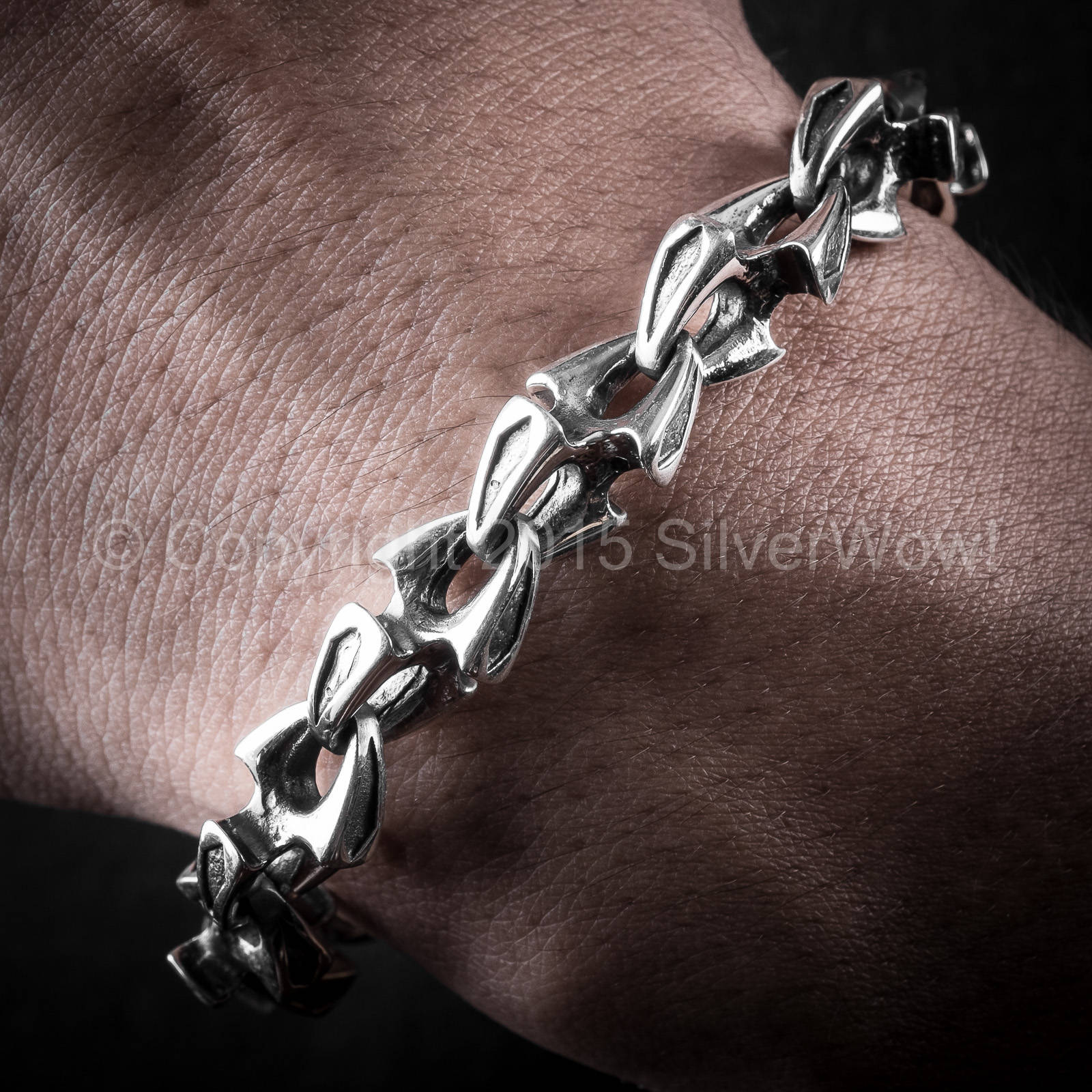 Shark Link Bracelet with Toggle Clasp - SilverWow™
