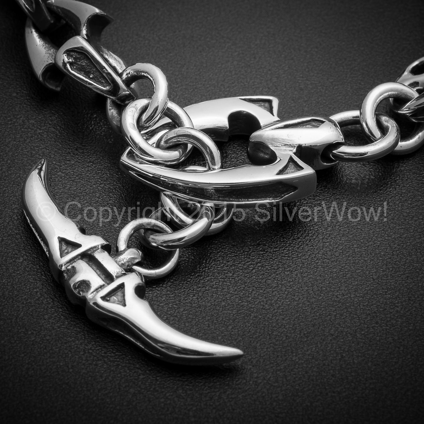 Shark Link Bracelet with Toggle Clasp - SilverWow™