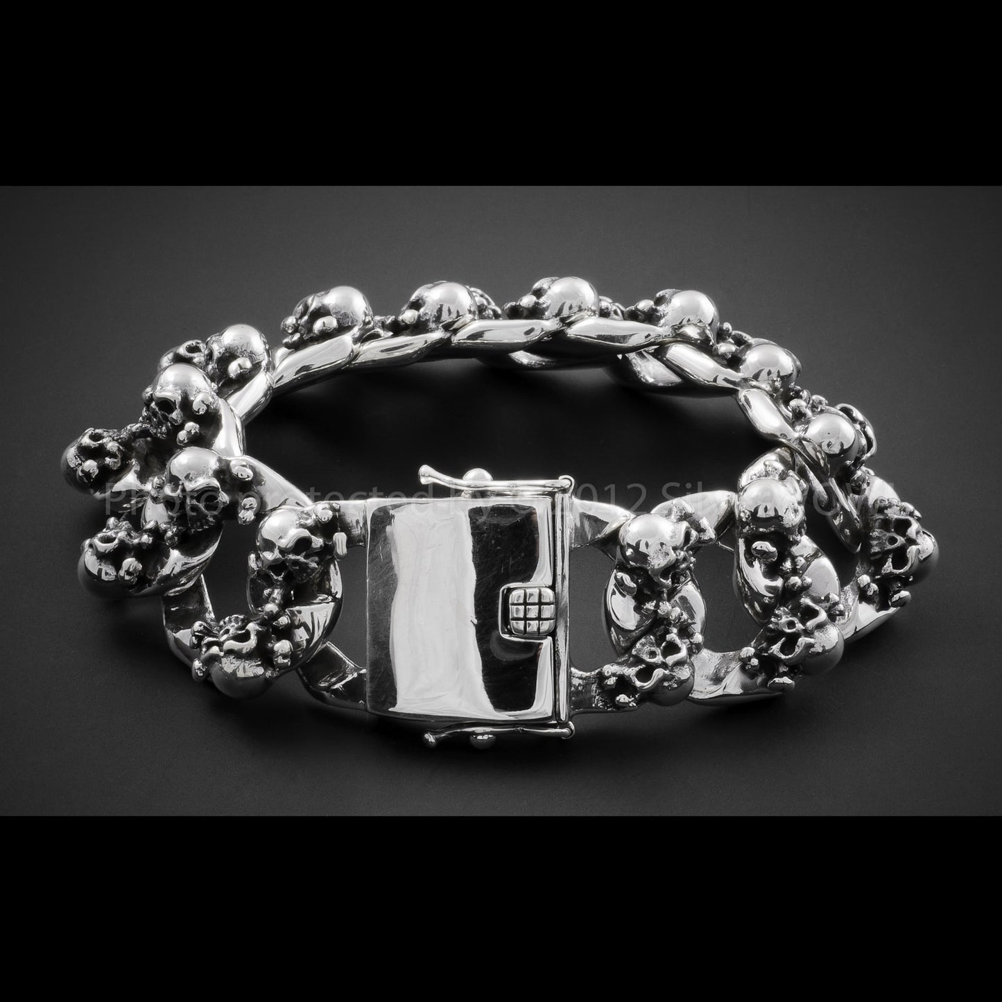 Heavy Cluster Skull Bracelet - SilverWow™