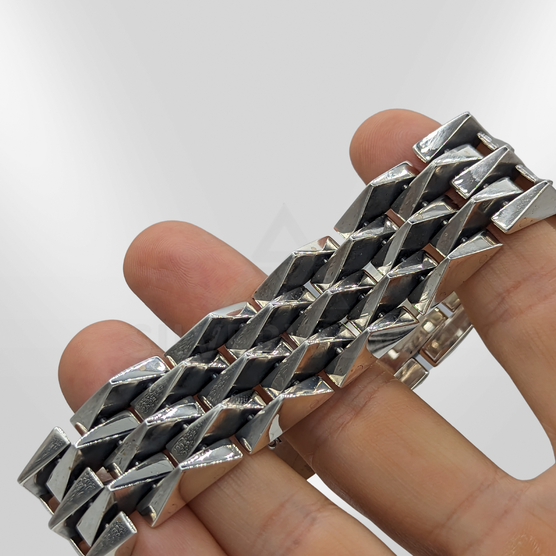 Heavy Silver Spike Bracelet | 20mm | 925 | SilverWow® – SilverWow™ Heavy Silver Spike Bracelet | 20mm | 925 | SilverWow® – SilverWow™