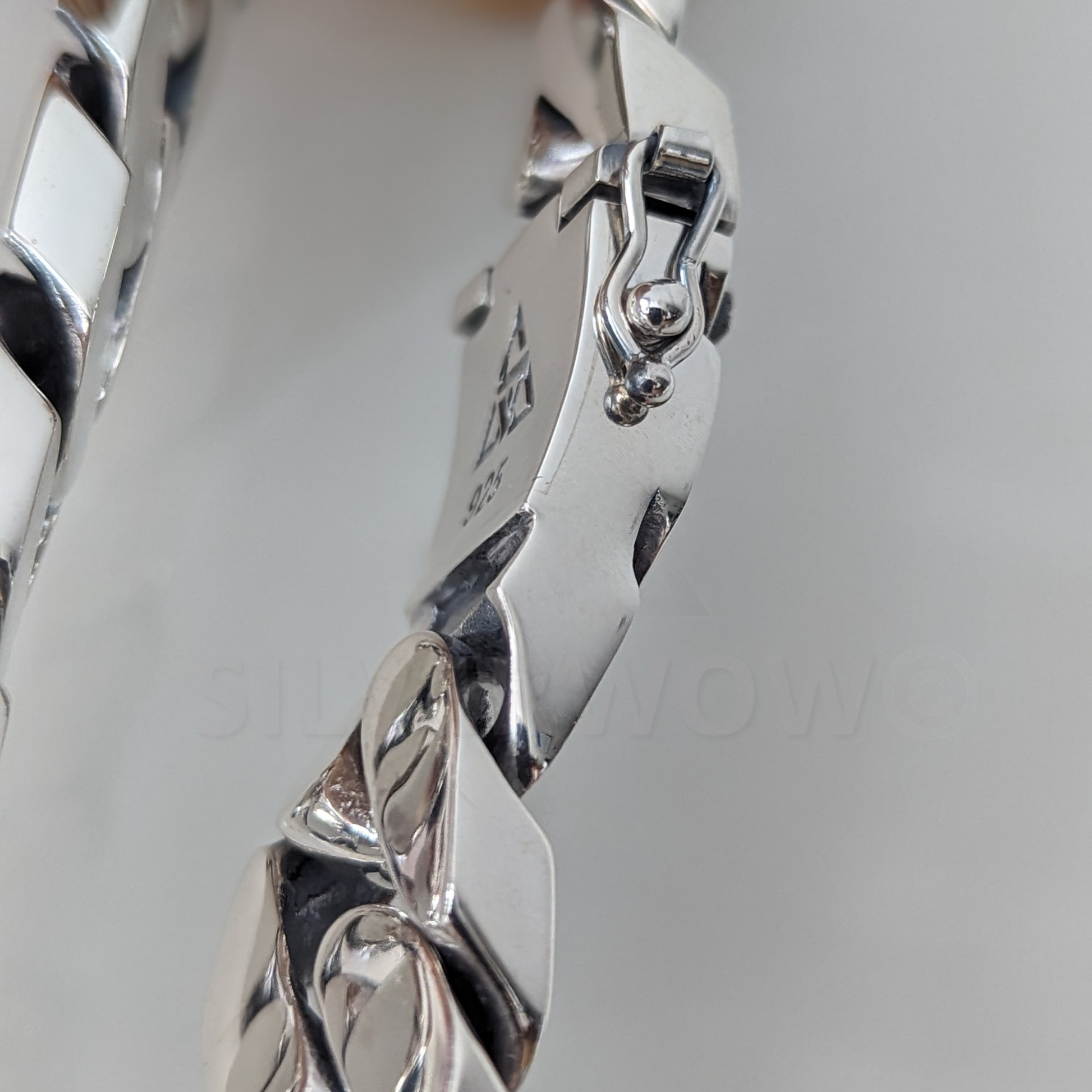 PL23 - 25mm Curb Necklace with Reverse Lock - SilverWow™