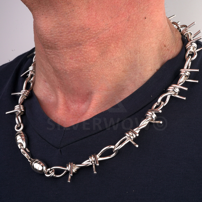 925 silver barbed wire necklace worn high around the neck, short collar fit
