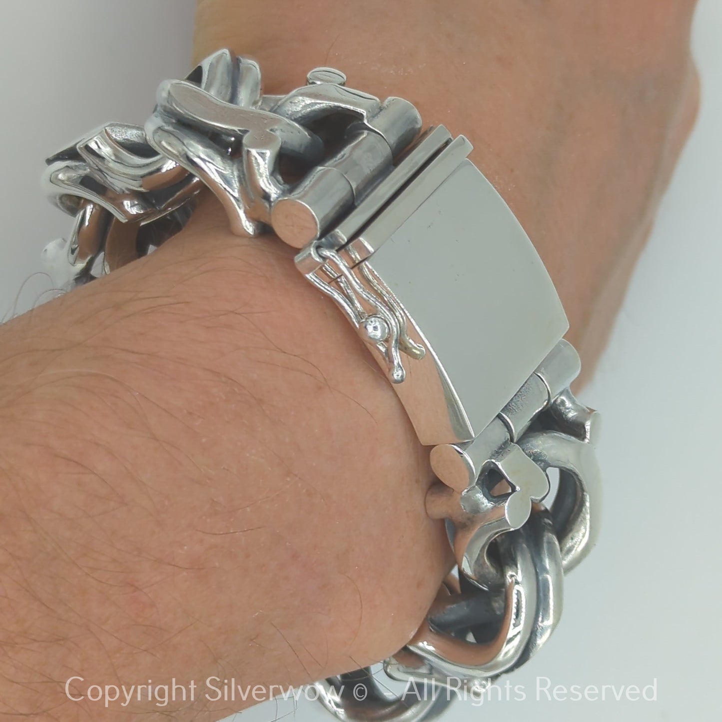 Massive Garibaldi bracelet in 925 silver, side profile view