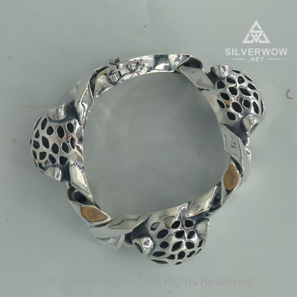 Rear view of leopard head bracelet with solid 925 silver box clasp and head detail