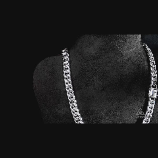 Close-up of sterling silver 10mm Cuban chain clasp showing solid 925 craftsmanship