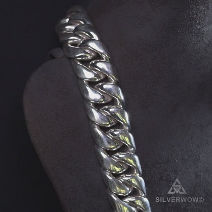 25mm heavy Cuban link necklace for men in solid 925 sterling silver by SilverWow. Chunky wide Cuban chain design shown in motion.