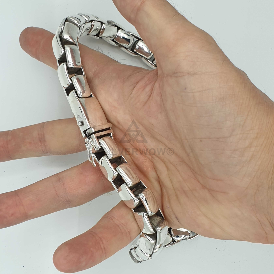 close-up of thick silver box chain in 925 sterling silver - 15mm wide necklace