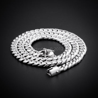 15mm Cuban link necklace in coiled layout showing chain structure