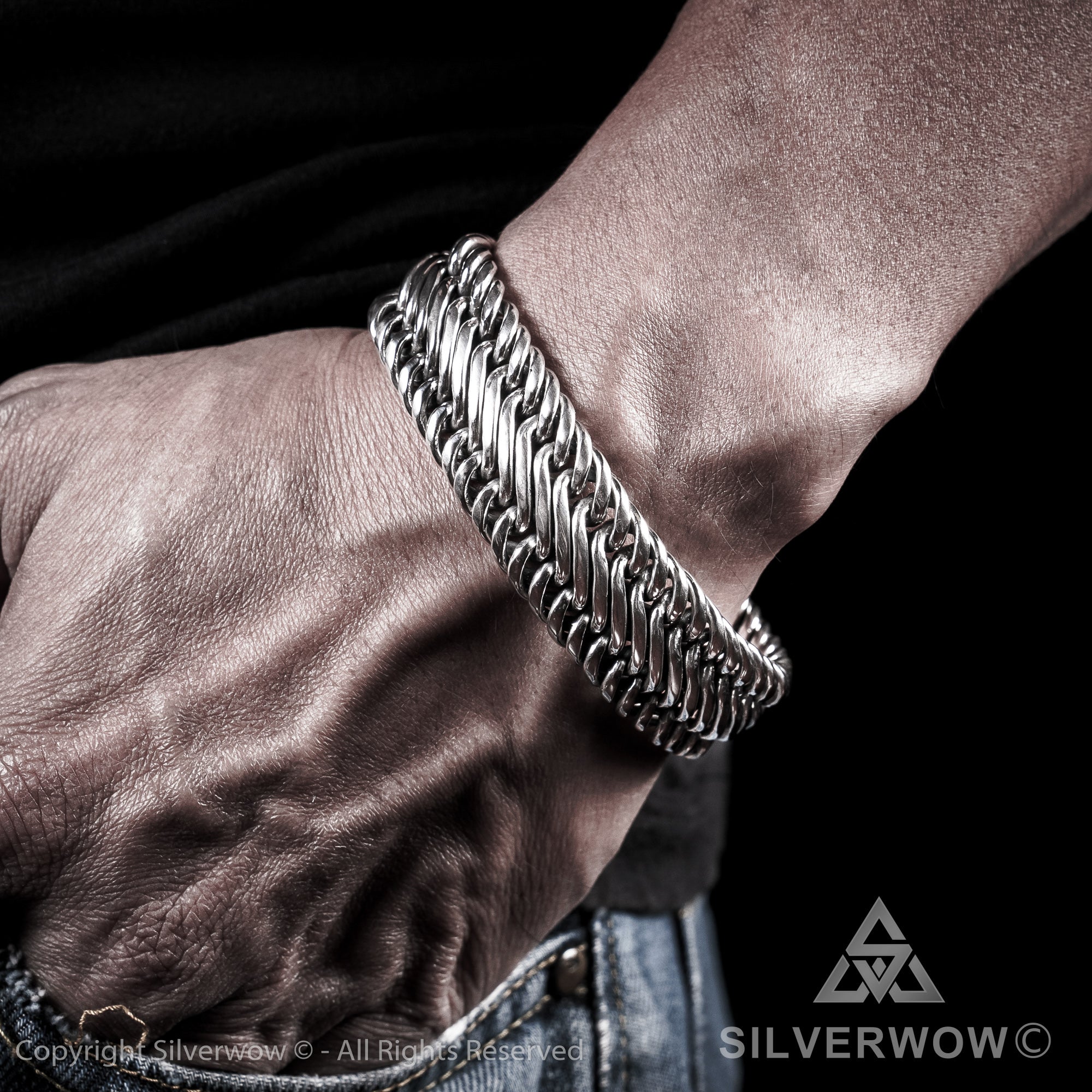 Charming Silver Plated men's Hand Bracelet