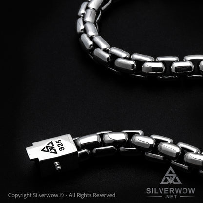 Close-up of 12mm round box chain with 925 hallmark – thick silver chain